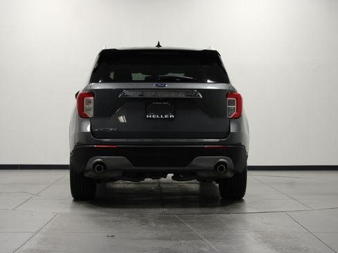 Used 2023 Ford Explorer Limited w/ Equipment Group 301A RWD image 5
