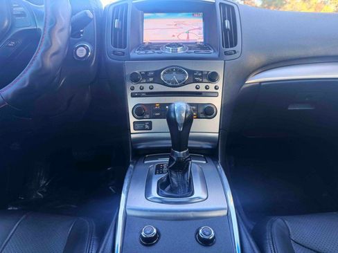 Used 2011 INFINITI G37 Journey w/ Premium Pkg image 23