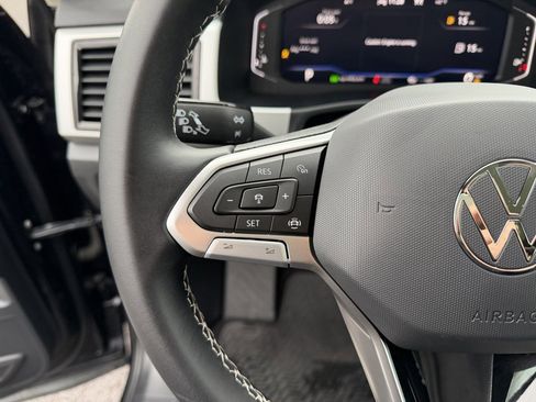 Used 2023 Volkswagen Atlas SE image 18