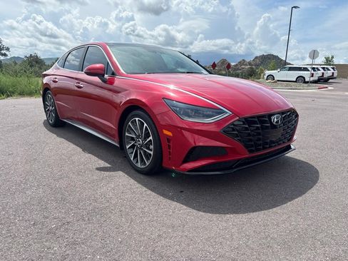 Used 2021 Hyundai Sonata Limited FWD image 3