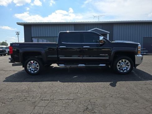 Used 2017 Chevrolet Silverado 2500 LTZ w/ Duramax Plus Package AWD/4WD image 8