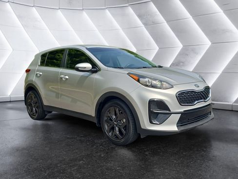 Used 2022 Kia Sportage LX w/ LX FWD Value Edition Package image 7