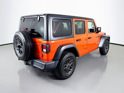 Used 2018 Jeep Wrangler Unlimited Sport S AWD/4WD image 7