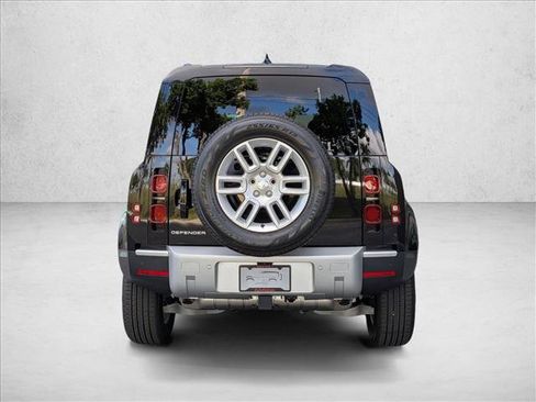 New 2025 Land Rover Defender 110 S image 7