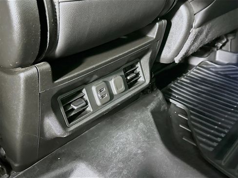 Used 2020 Chevrolet Silverado 1500 LTZ image 25