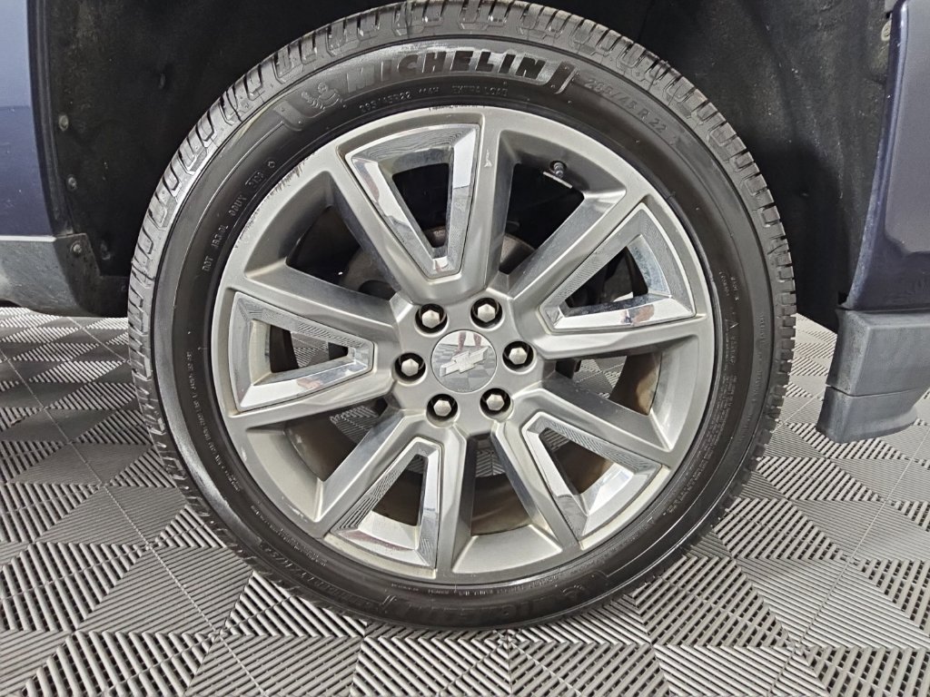 Used 2018 Chevrolet Silverado 1500 LTZ Z71 w/ Centennial Edition AWD/4WD image 11