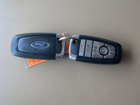 Certified 2022 Ford F250 Lariat w/ Lariat Ultimate Package image 27