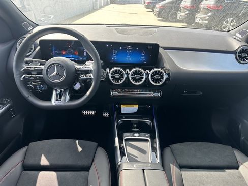 New 2025 Mercedes-Benz GLA 35 AMG 4MATIC image 30