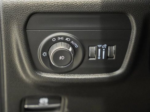 Certified 2023 Jeep Grand Cherokee L Limited AWD/4WD image 45