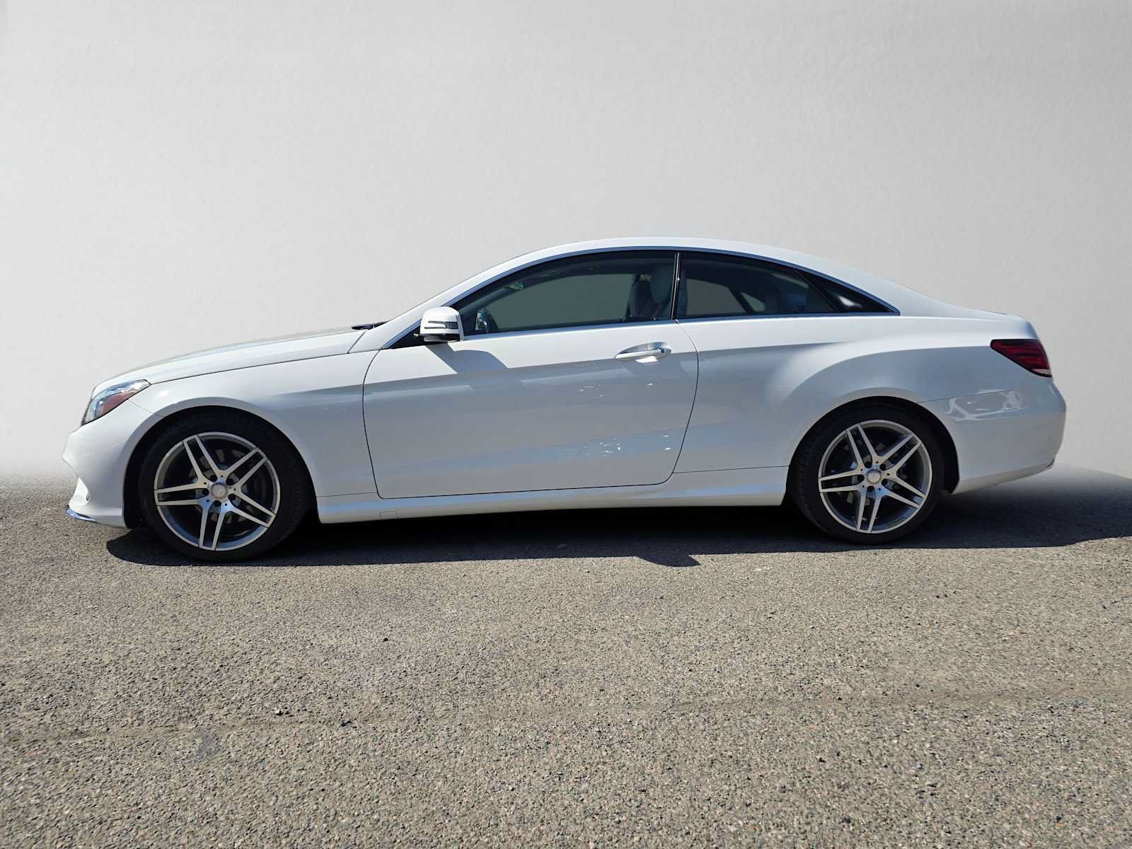 Used 2017 Mercedes-Benz E 400 Coupe image 6