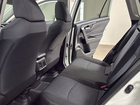 Used 2025 Toyota RAV4 XLE w/ Convenience Package image 15