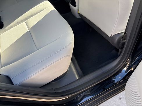 Used 2025 Hyundai Kona SEL FWD image 24