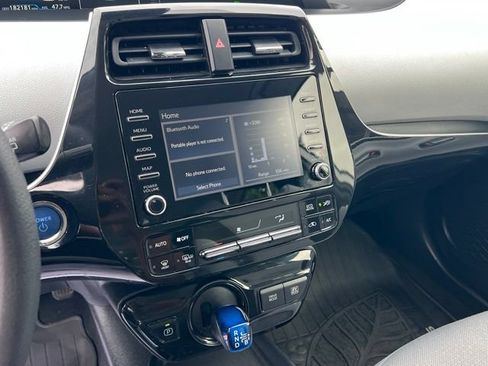 Used 2020 Toyota Prius LE AWD/4WD image 18
