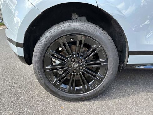 Used 2024 Land Rover Range Rover Evoque Dynamic SE image 7