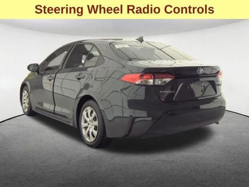 Used 2025 Toyota Corolla LE FWD image 8