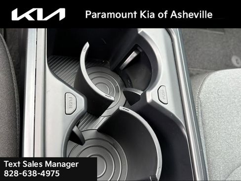 New 2025 Kia K4 LXS image 27