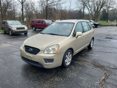 Used 2007 Kia Rondo LX w/ Convenience Pkg image 5