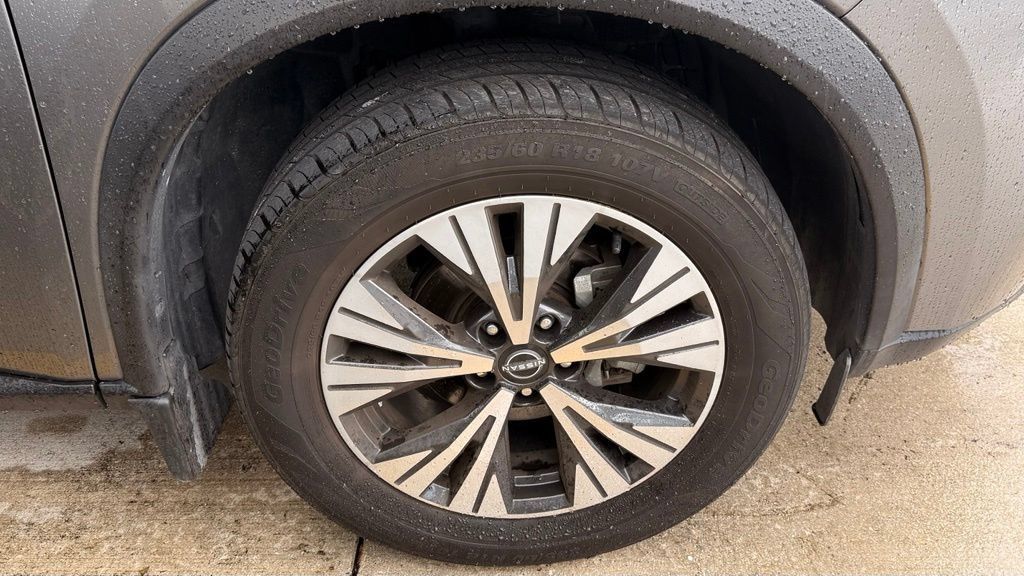 Used 2023 Nissan Rogue SV FWD image 10