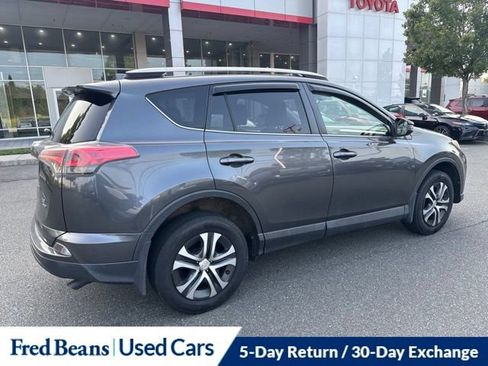 Used 2016 Toyota RAV4 LE AWD/4WD image 5