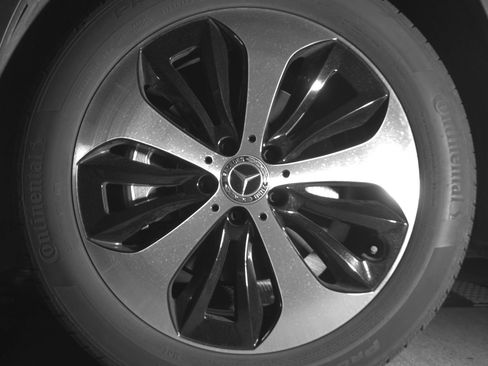 Used 2025 Mercedes-Benz GLA 250 image 12