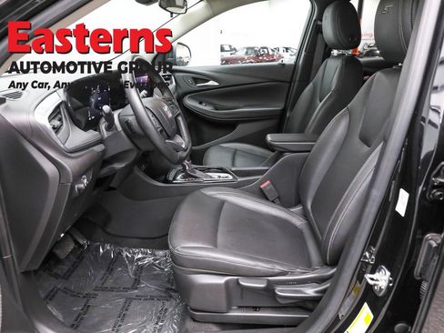 Used 2024 Buick Encore GX Sport Touring AWD/4WD image 14