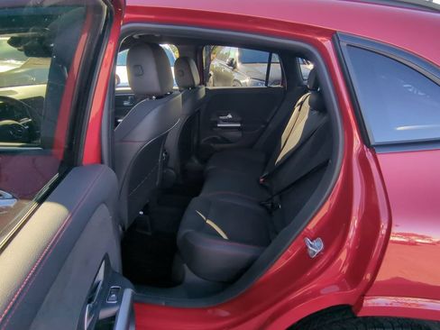 Certified 2025 Mercedes-Benz GLA 250 image 5