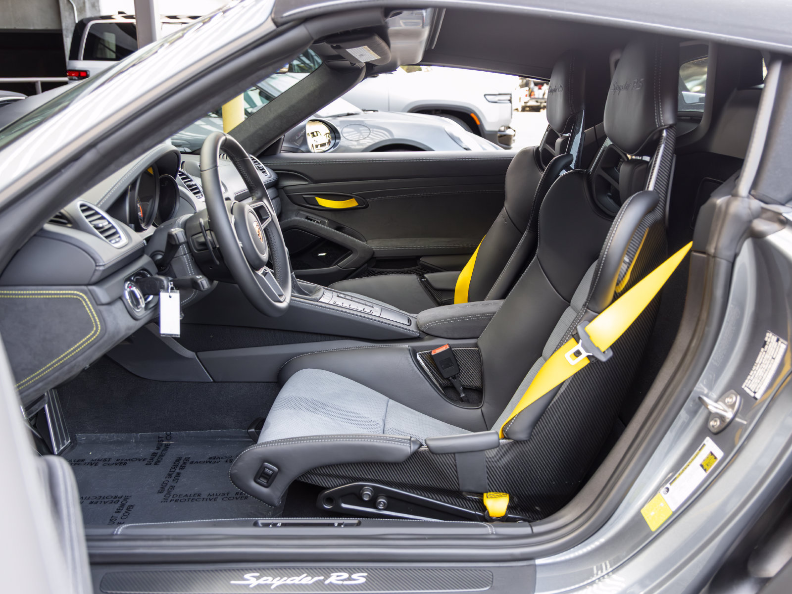 Certified 2025 Porsche 718 Boxster Spyder RS RWD image 40