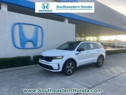 Used 2023 Kia Sorento S w/ Panoramic Sunroof Package image 1