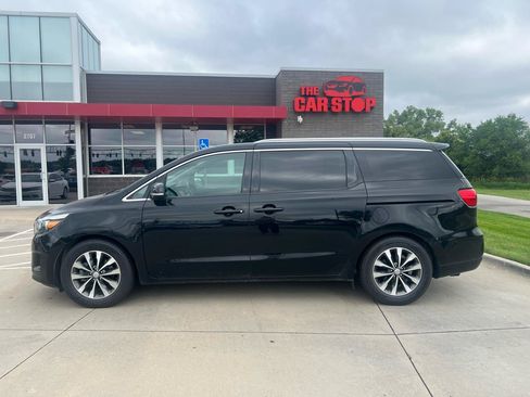 Used 2016 Kia Sedona SX FWD image 1