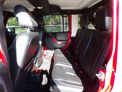 Used 2014 Jeep Wrangler Unlimited Sahara w/ Trailer Tow Group AWD/4WD image 16