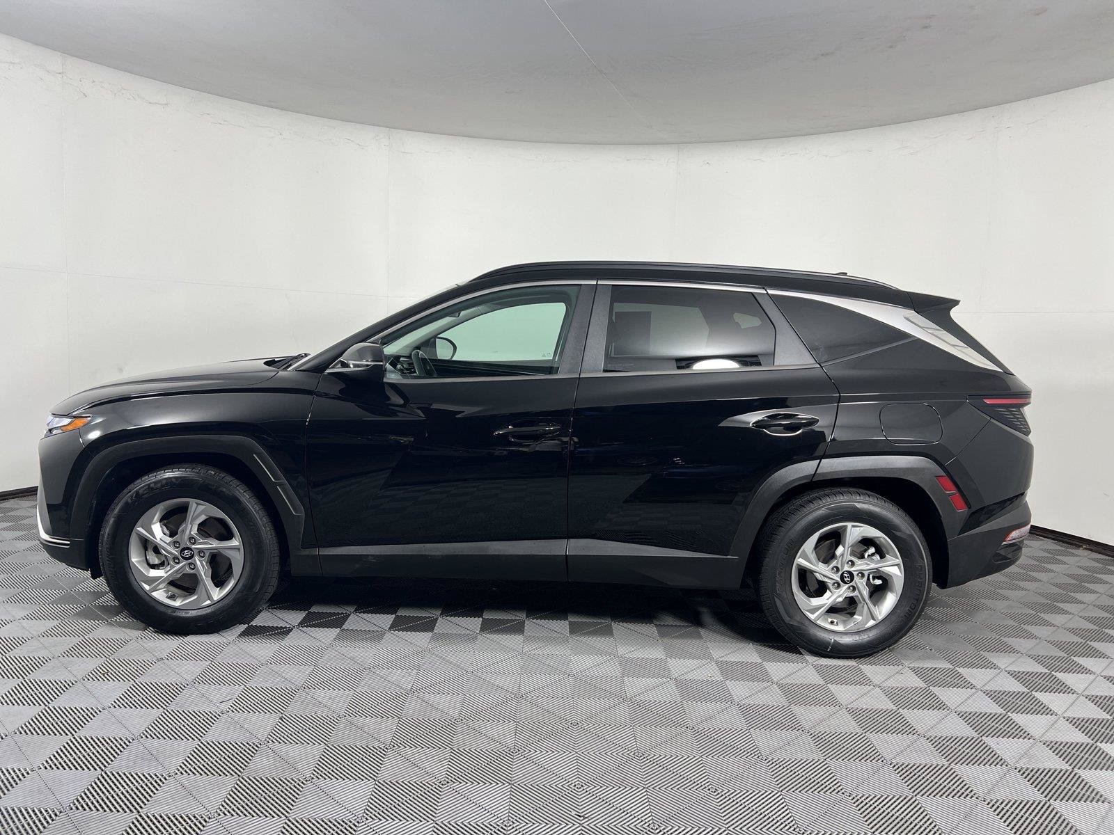 Used 2022 Hyundai Tucson SEL FWD image 4
