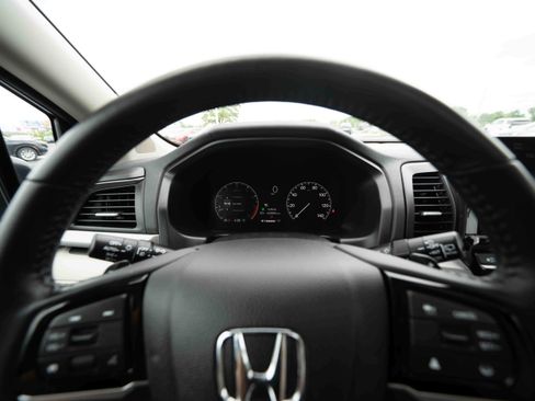 Used 2025 Honda Odyssey EX-L image 15