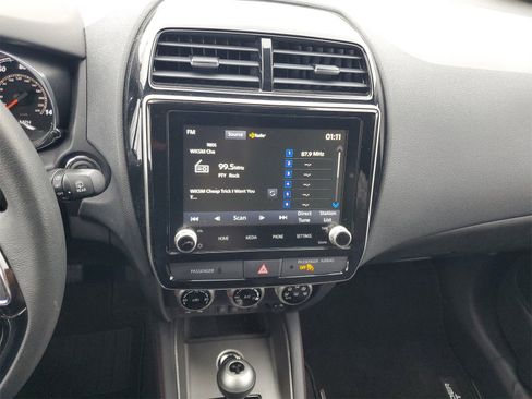 Used 2023 Mitsubishi Outlander Sport SE image 15