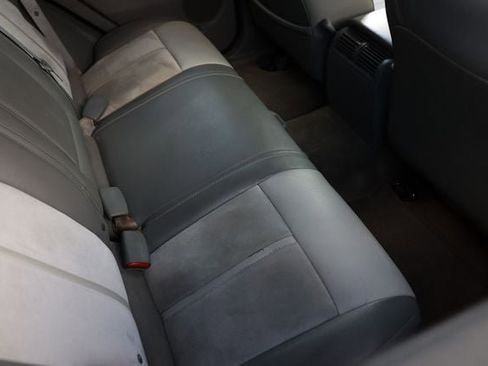 Used 2006 Jeep Grand Cherokee Overland w/ Skid Plate Group AWD/4WD image 15