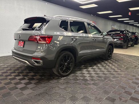 Used 2022 Volkswagen Taos SE image 13