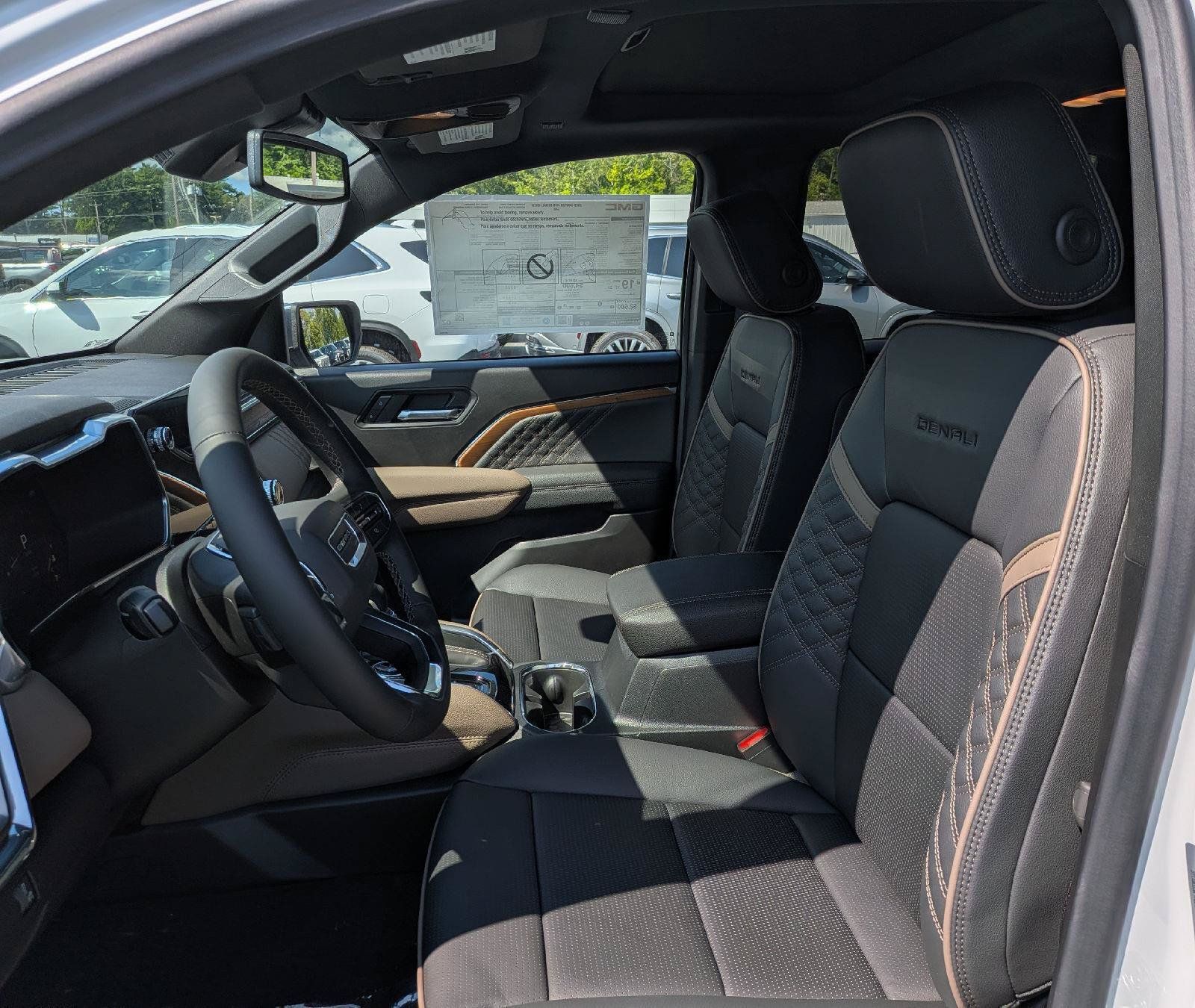 New 2026 GMC Canyon Denali AWD/4WD image 11