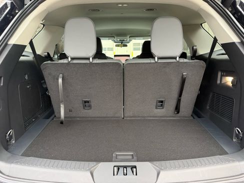 New 2026 Ford Explorer Active w/ Active Comfort Package image 7