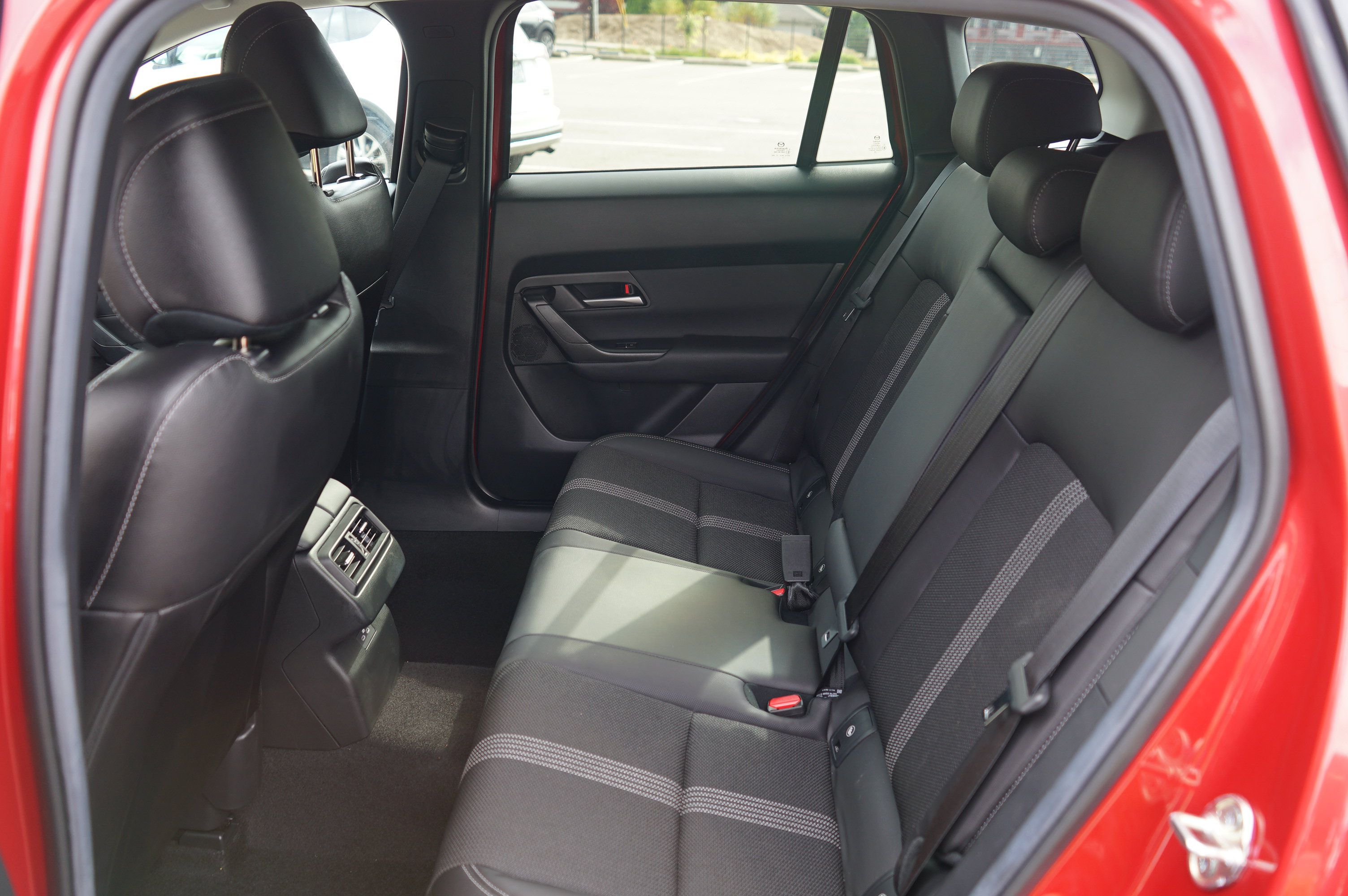 Certified 2025 MAZDA CX-50 AWD 2.5 S w/ Weather Package image 17