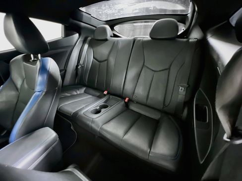 Used 2016 Hyundai Veloster Rally Edition FWD image 26