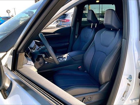 New 2026 INFINITI QX60 Sport w/ Dark Cargo Package AWD/4WD image 13