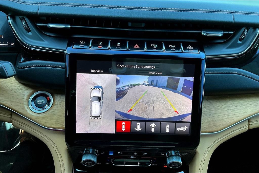 Used 2023 Jeep Grand Cherokee L Summit AWD/4WD image 14