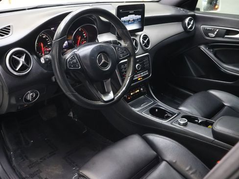 Used 2018 Mercedes-Benz CLA 250 image 18