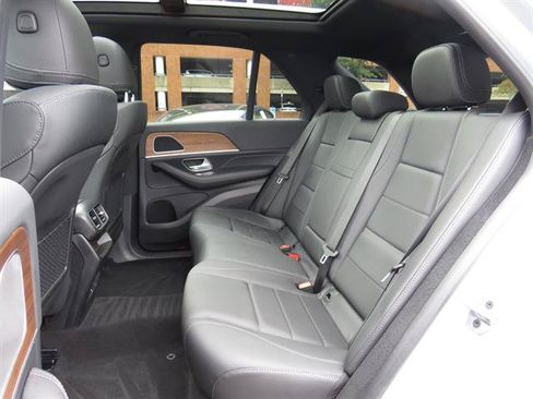 Used 2025 Mercedes-Benz GLE 350 4MATIC w/ Winter Package image 21