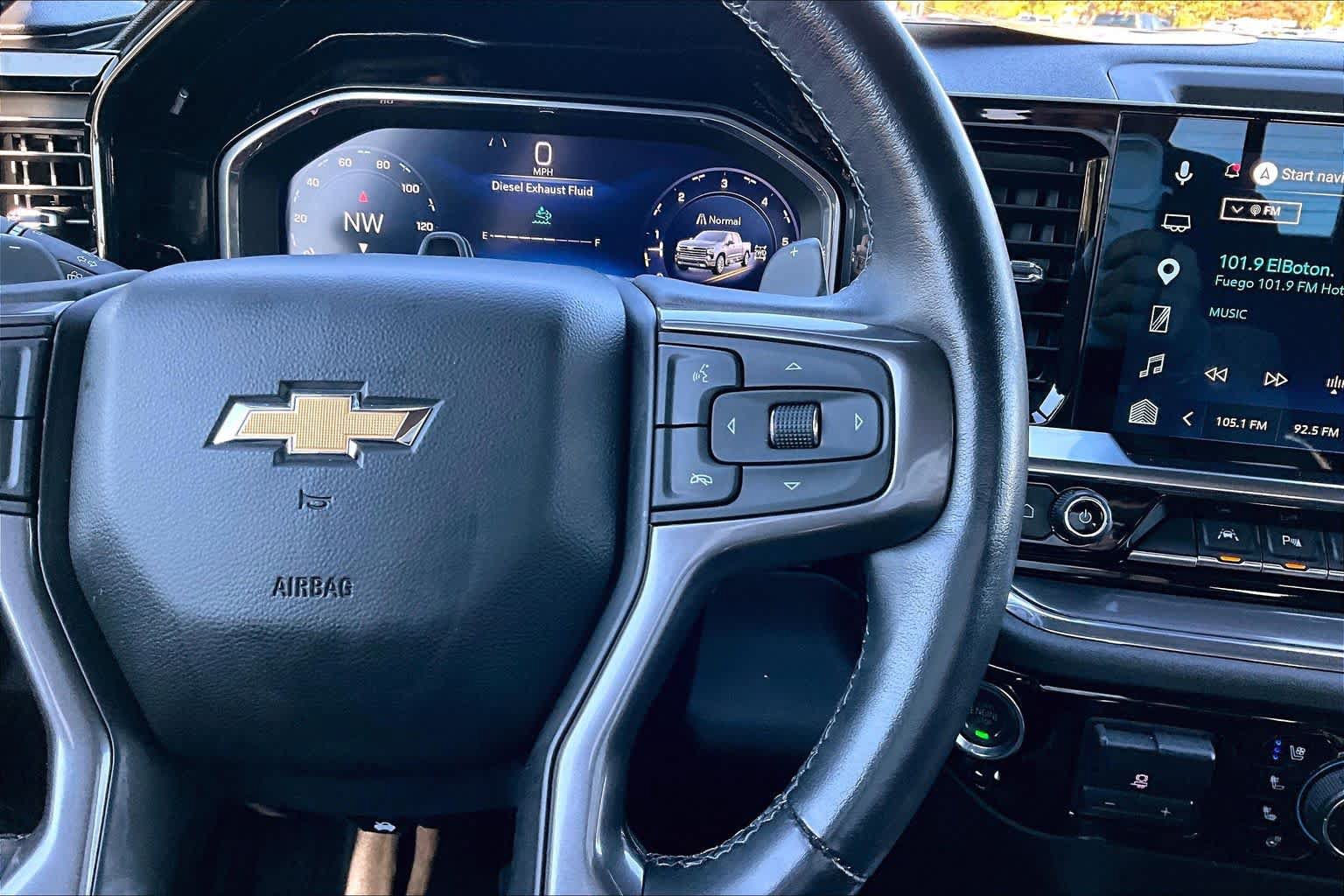 Used 2025 Chevrolet Silverado 1500 High Country AWD/4WD image 24