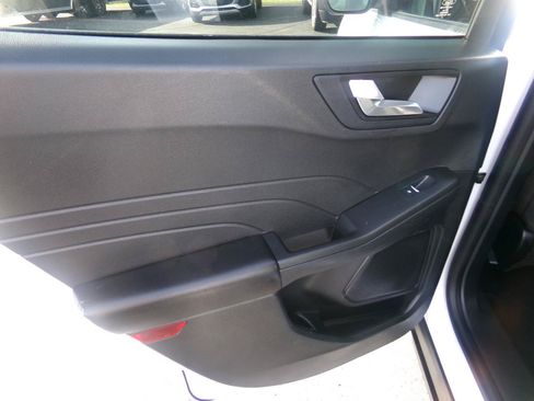 Used 2021 Ford Escape SE w/ Cold Weather Package AWD/4WD image 30