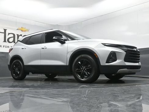 Used 2021 Chevrolet Blazer LT FWD image 2