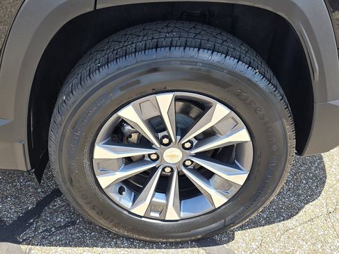 Used 2025 Chevrolet Equinox LT w/ Convenience Package II FWD image 33