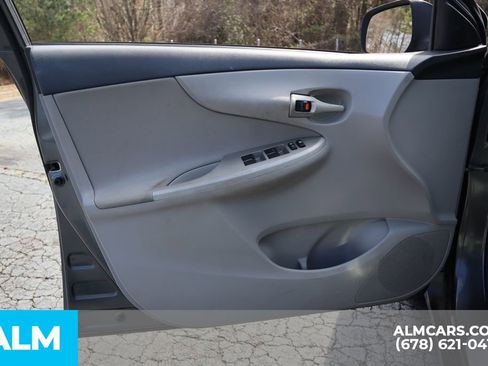 Used 2013 Toyota Corolla LE image 12