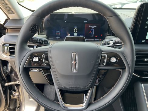 New 2025 Lincoln Aviator Reserve w/ Equipment Group 201A image 17