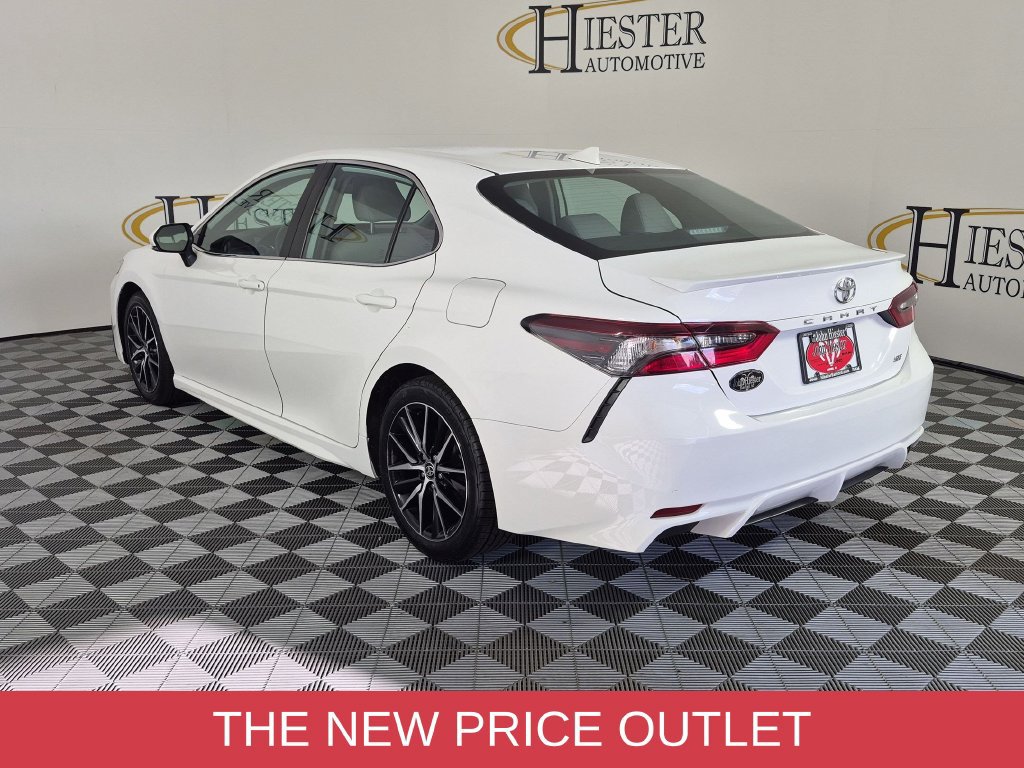Used 2024 Toyota Camry SE FWD image 6